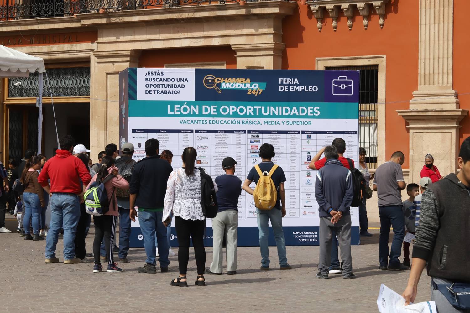 Realizan la primera edición de Feria del Empleo 'LEÓN DE OPORTUNIDADES' –  