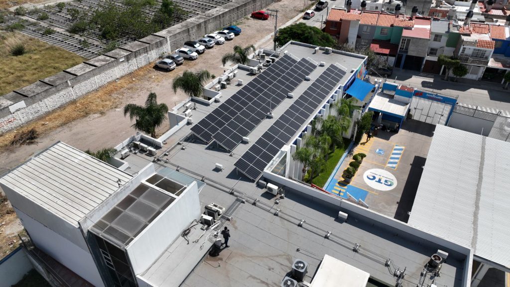 Instalación de Paneles Solares para Promover la Sustentabilidad Energética