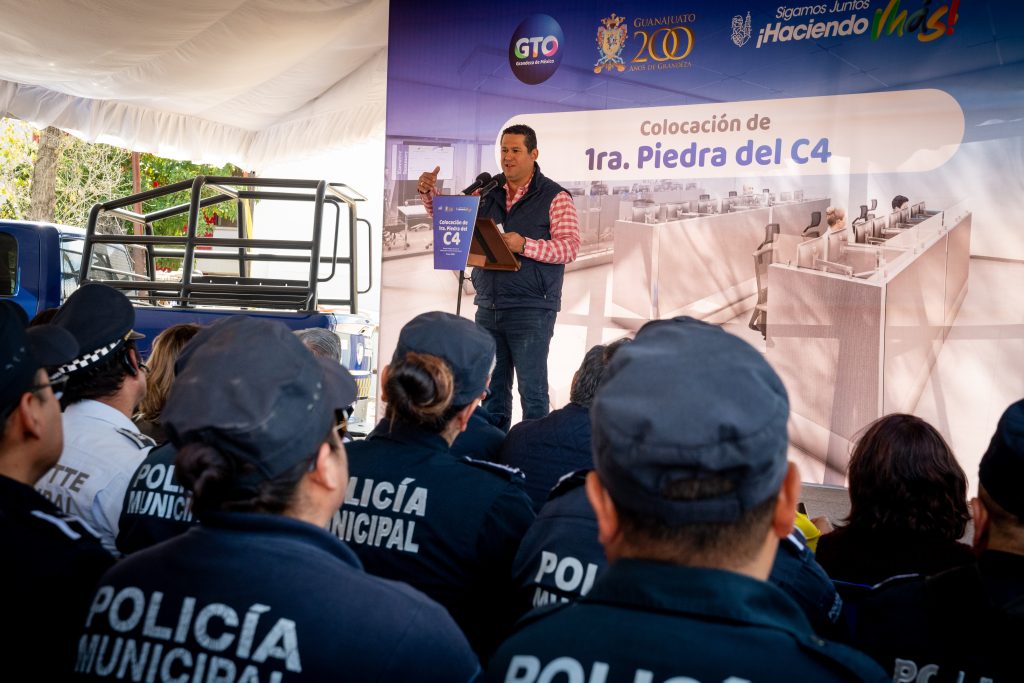 Colocan en Dolores Hidalgo la primera piedra para construir una nueva Central de Emergencias