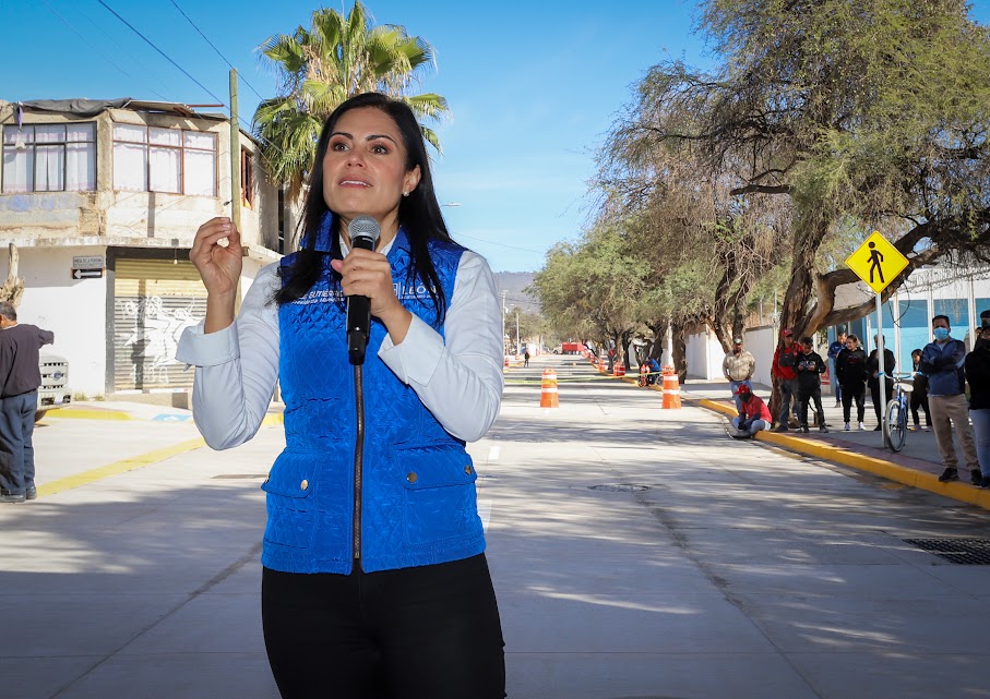 Ale Gutiérrez Inaugura Segunda Etapa de Pavimentación en Calle Río de los Castillos en Cerro Gordo