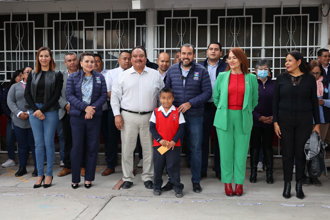 Entregan Becas a Escolares en Purísima del Rincón