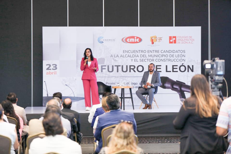 Alejandra Gutiérrez Campos Presenta Propuestas para Impulsar el Desarrollo Urbano en León