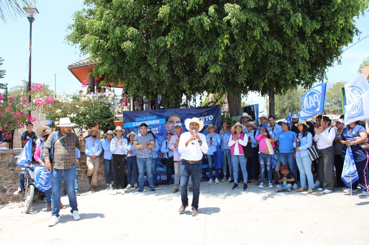 Roberto García Urbano Destaca Apoyo Comunitario y Compromiso por el Desarrollo en Purísima del Rincón