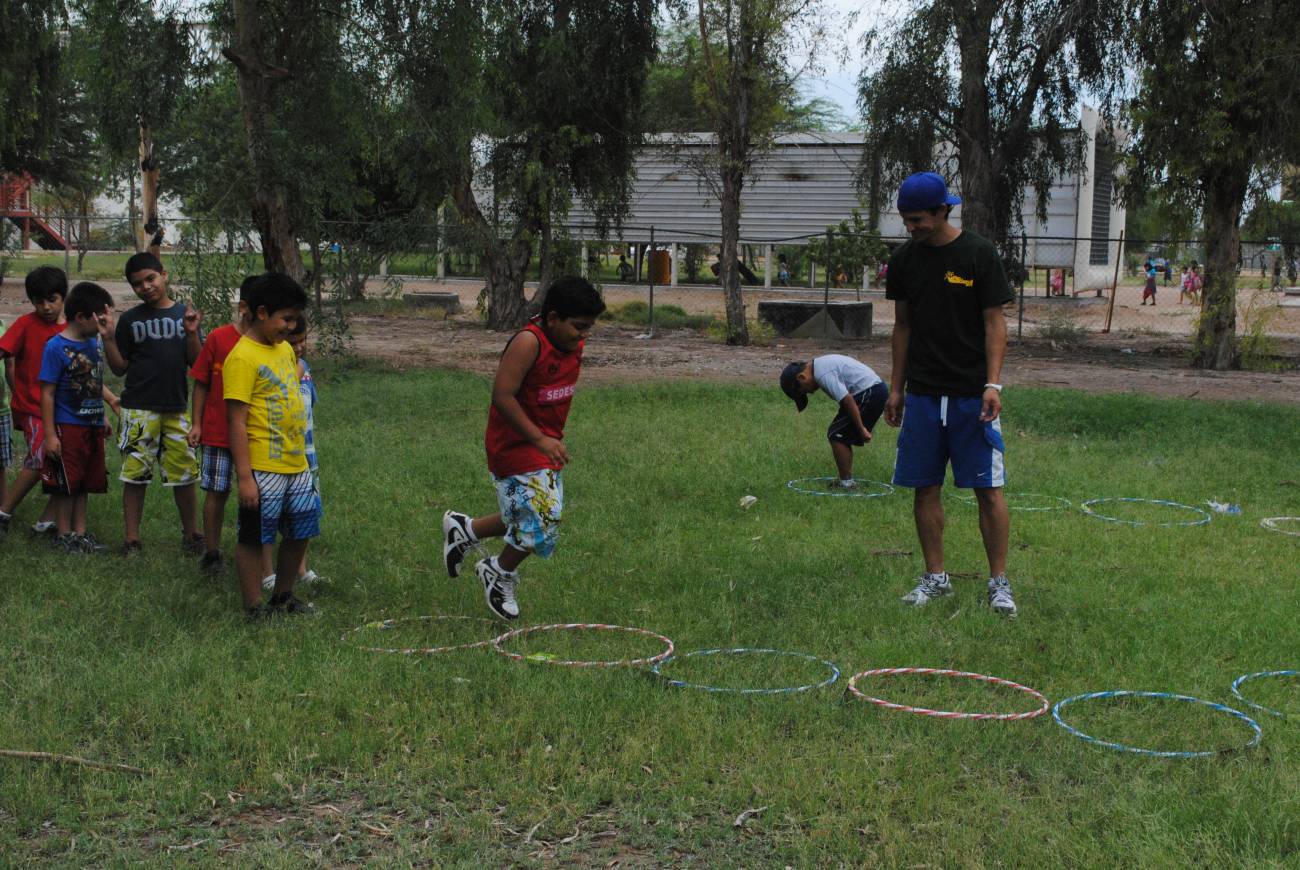 Ale Gutiérrez Presenta Cartelera de Cursos de Verano en León