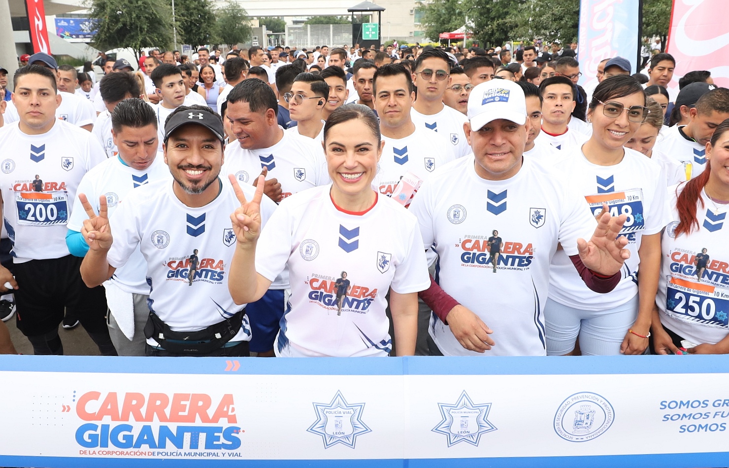 Primera Carrera Atlética de Gigantes reúne a más de mil personas en León