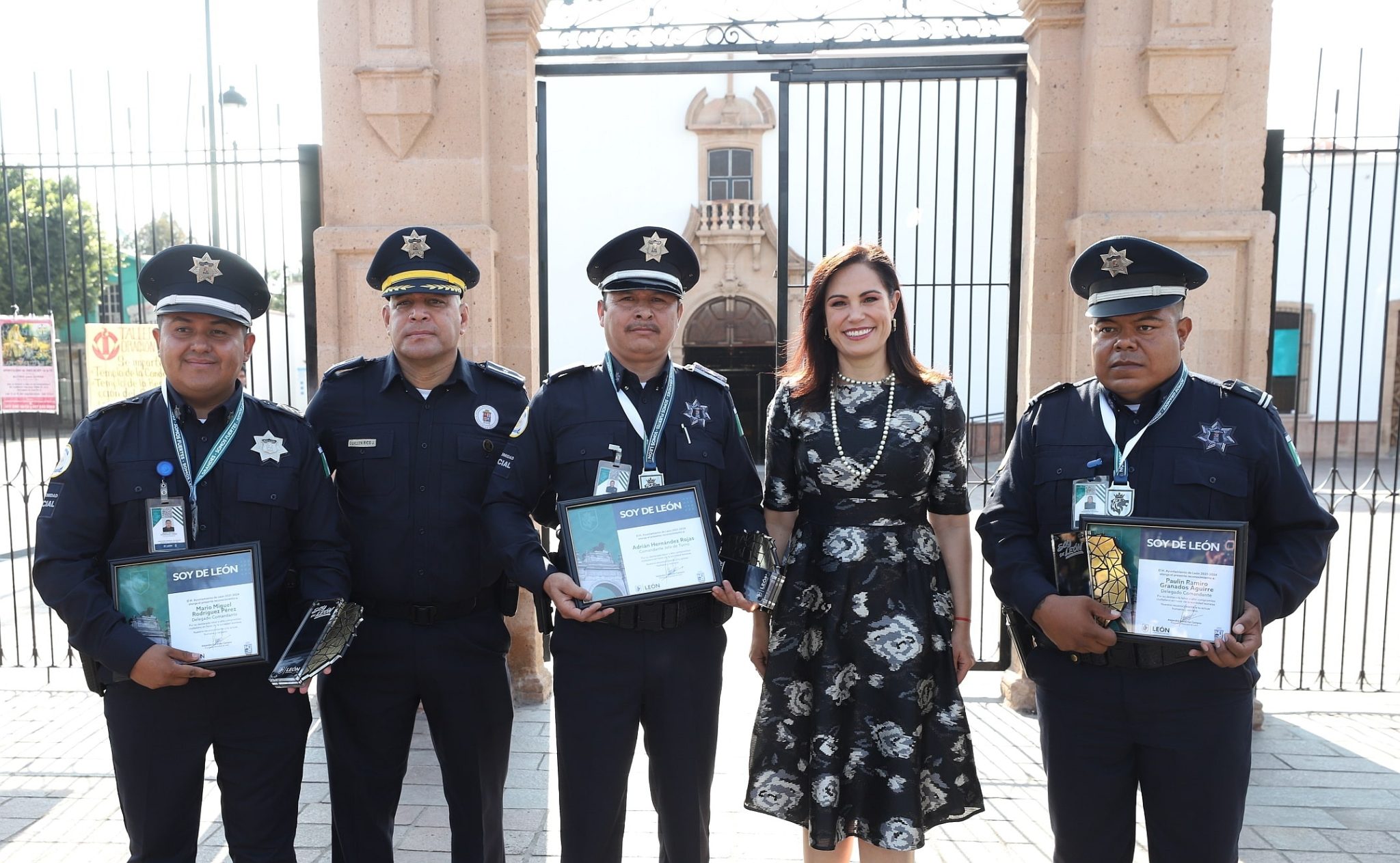 Reconocen a tres policías con el galardón ‘Soy de León’ por su compromiso y profesionalismo