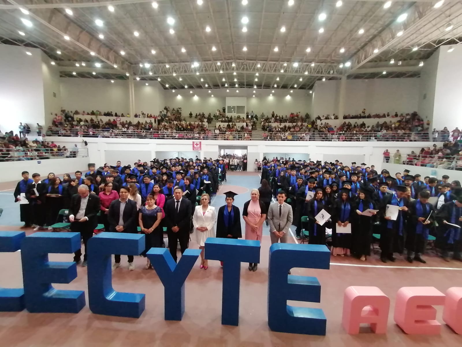 272 Estudiantes de CECYTE Celebran su Graduación en Apaseo El Grande