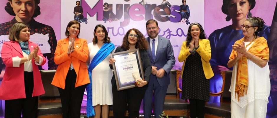 Mujeres Grandeza