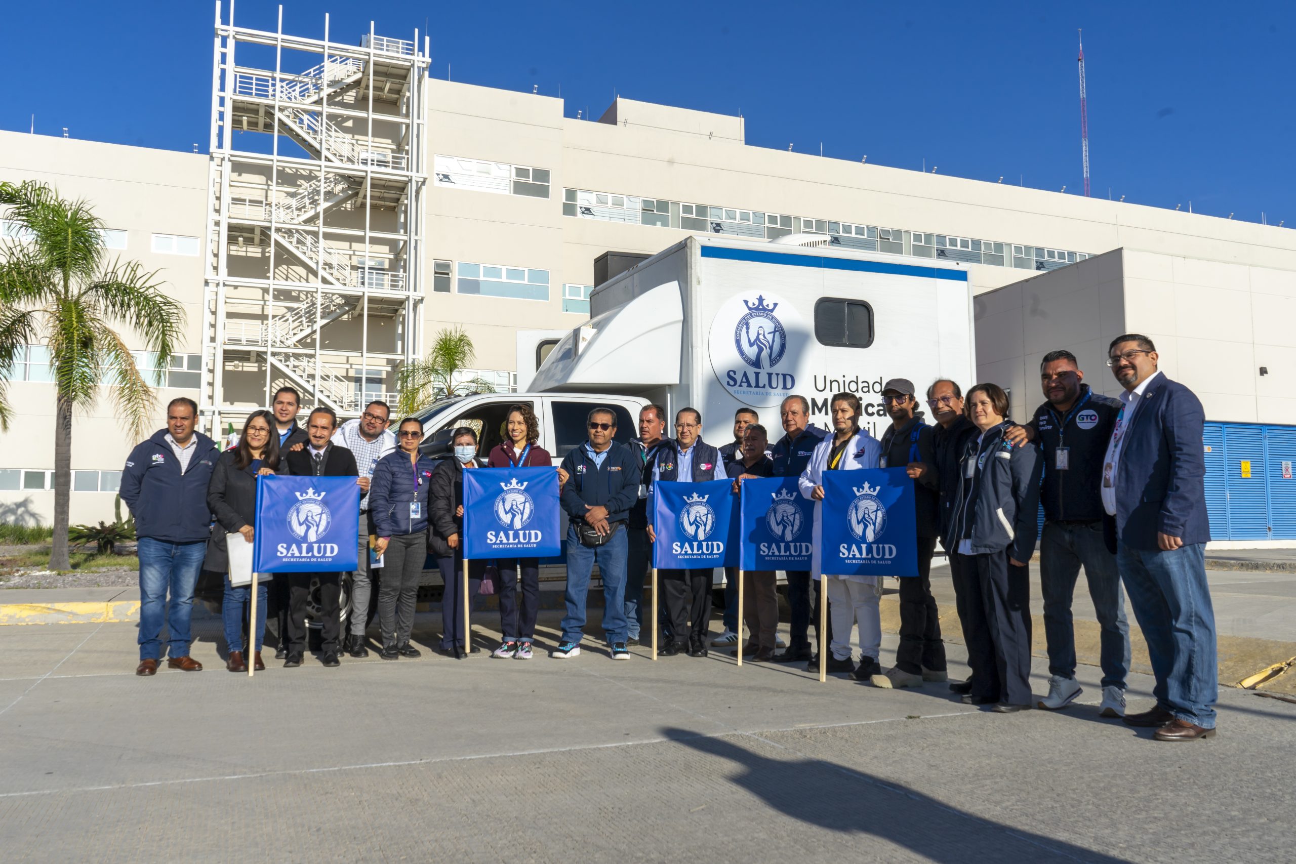 Brigada médica de Guanajuato llega a Acapulco tras el Huracán John