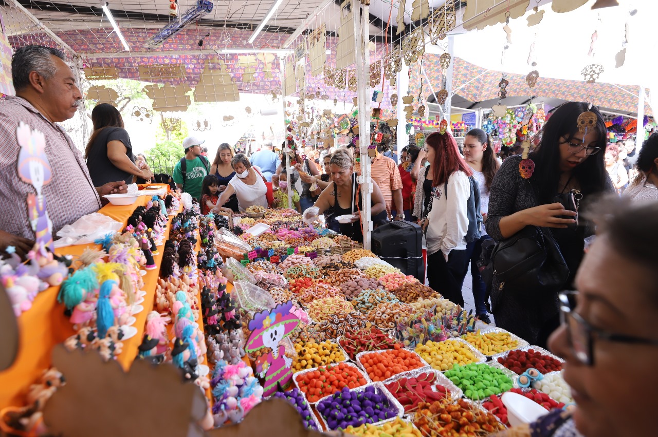 Arranca la Feria del Alfeñique: Un Festín de Dulces Tradicionales y Reactivación Económica