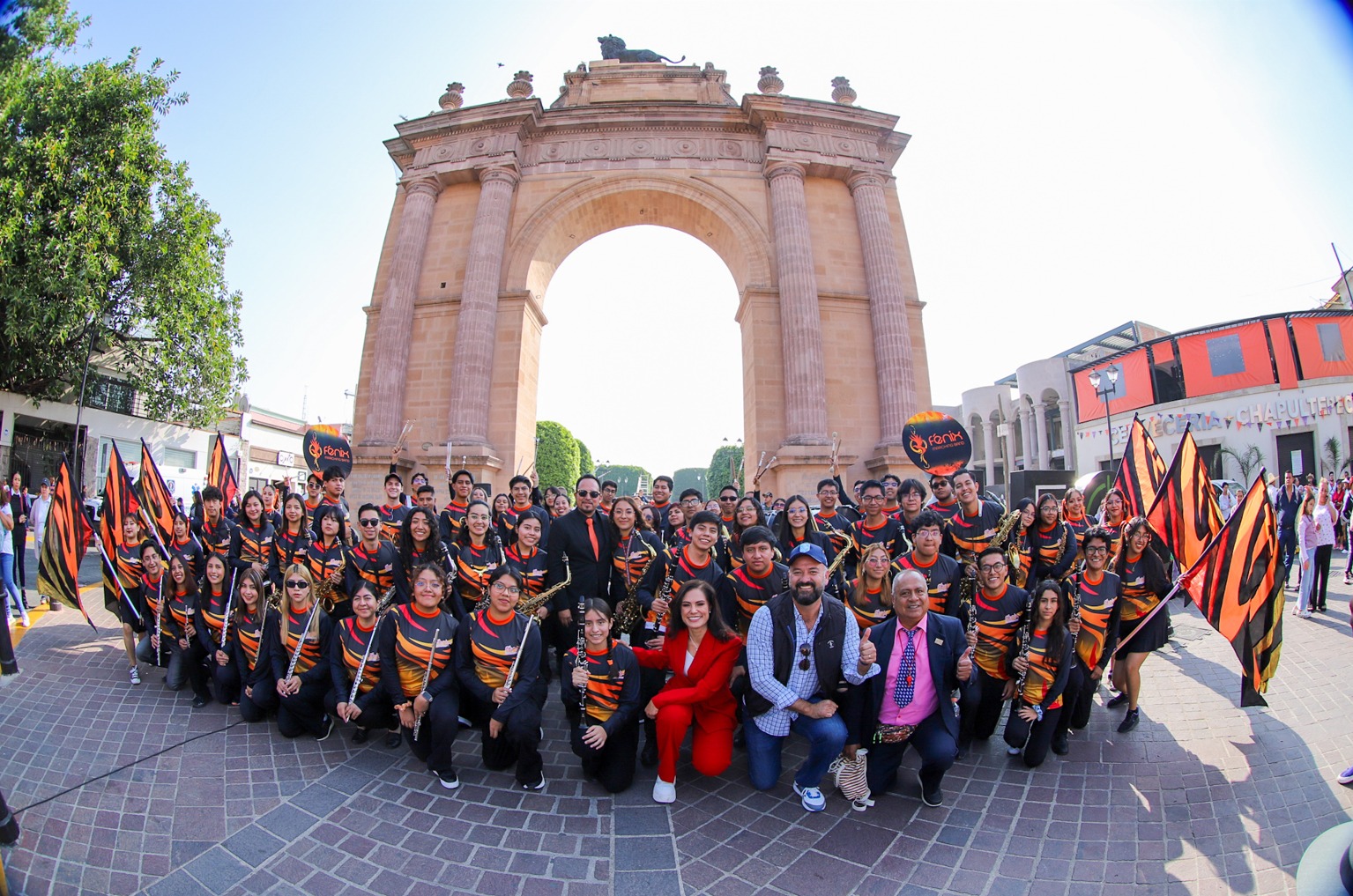 Conmemoración histórica: León celebra el 114 Aniversario de la Revolución Mexicana con un desfile impresionante