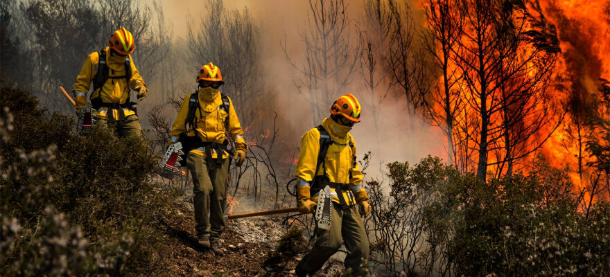 Bomberos mexicanos en California