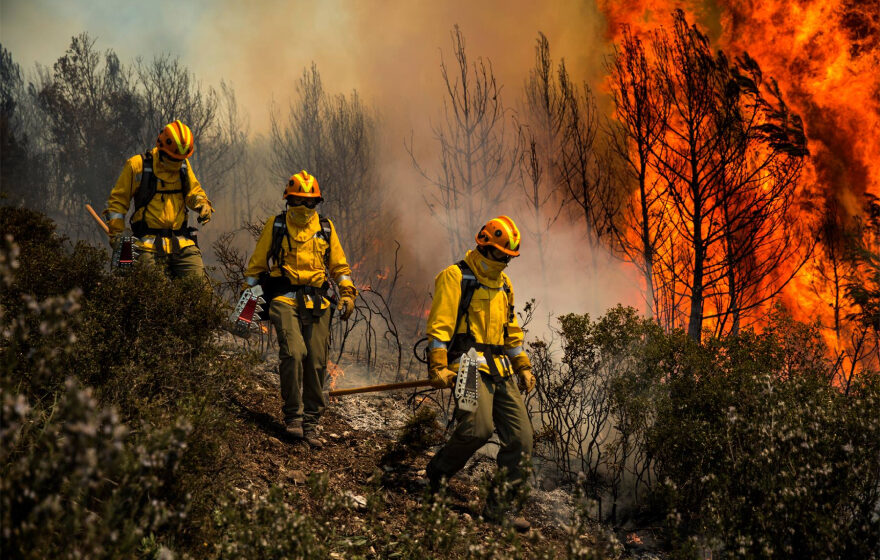 Bomberos mexicanos en California