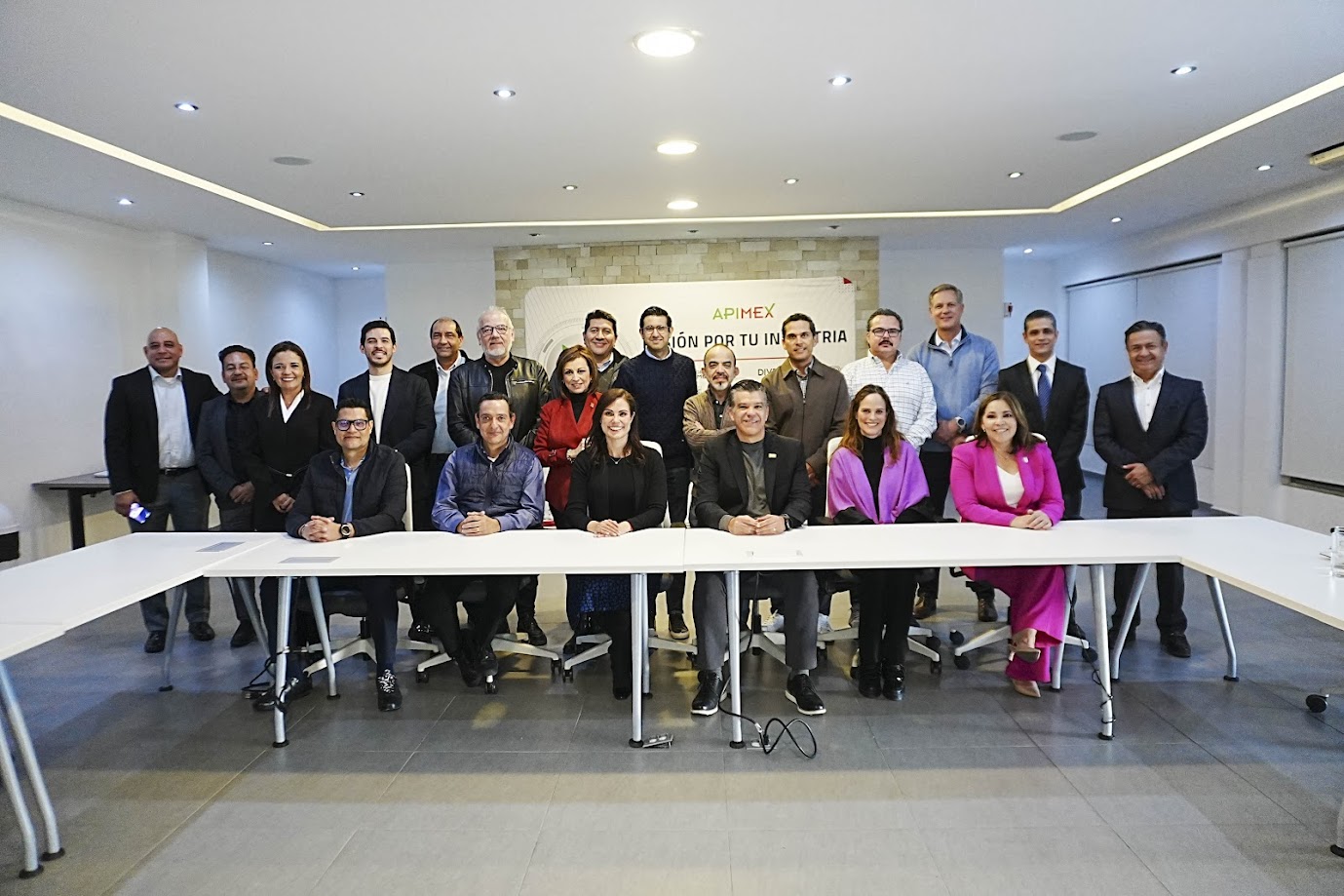 León 450: Ale Gutiérrez impulsa alianza con APIMEX para fortalecer la economía