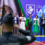 Libia Dennise encabeza ceremonia del Día de la Bandera en Guanajuato