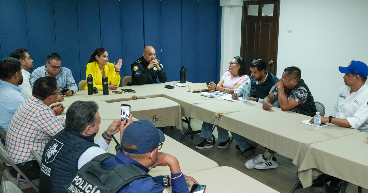 Ale Gutiérrez fortalece diálogo con comerciantes tras operativo en Miguel Alemán