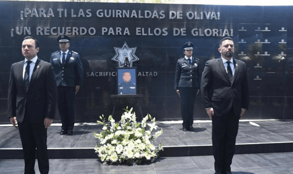 Homenaje a policía caído