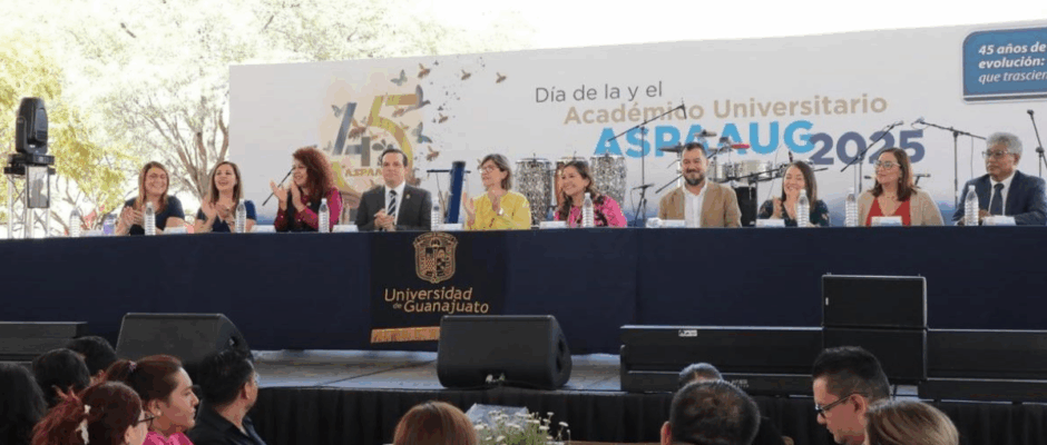 Reconocimiento a académicos UG