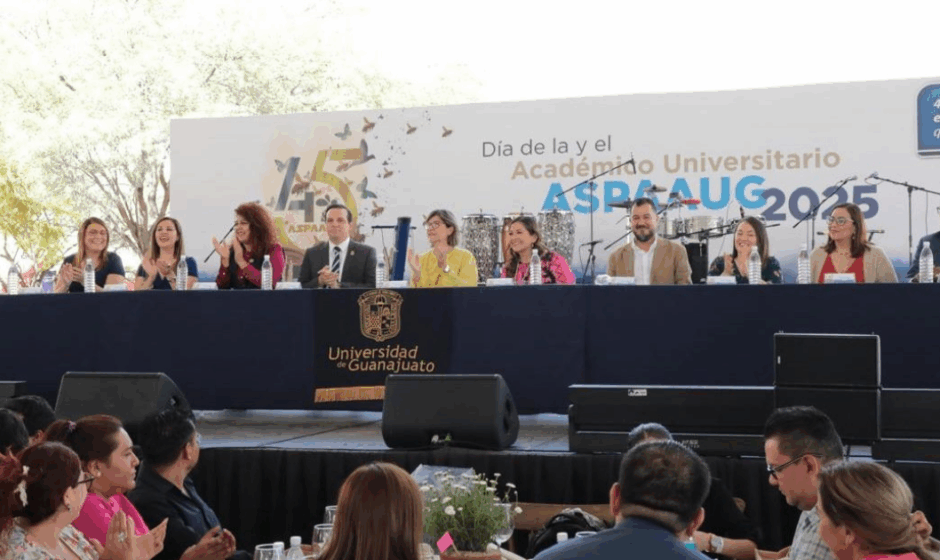 Reconocimiento a académicos UG