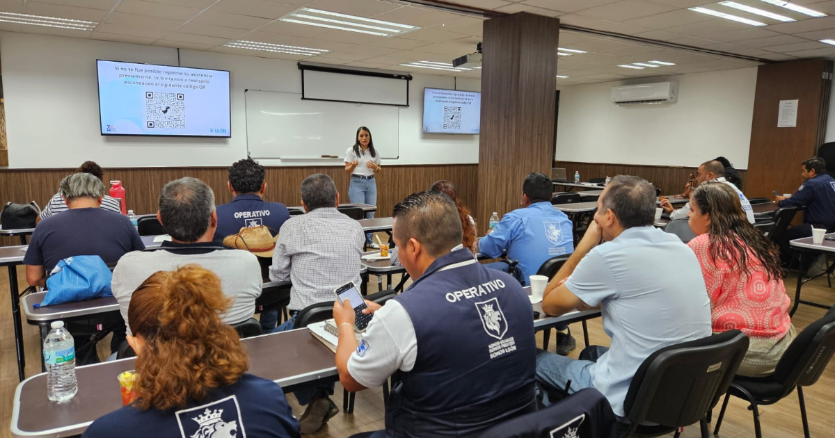 Ale Gutiérrez capacita a más de mil servidores públicos contra la violencia de género