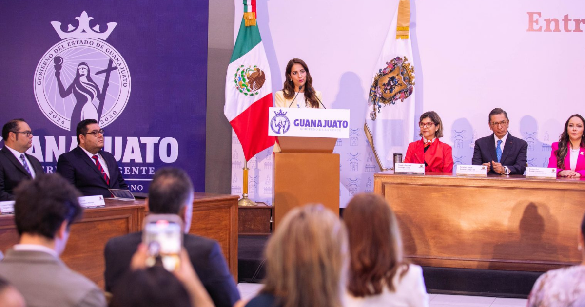 Gobierno de la Gente entrega FÍATS notariales y refuerza la certeza jurídica en Guanajuato