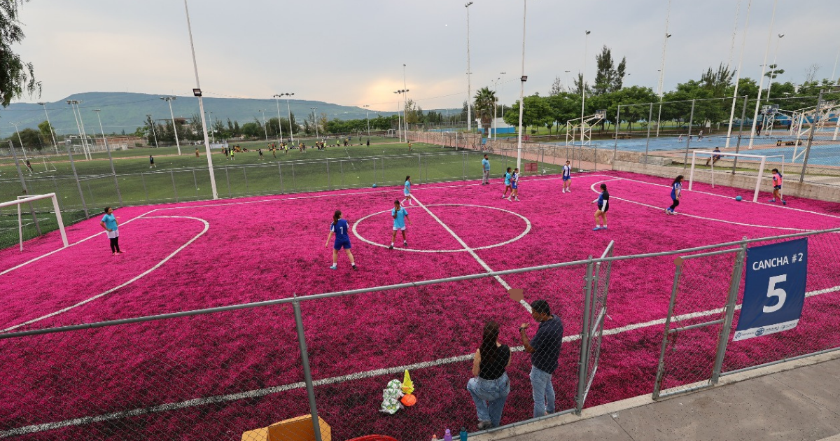 Purísima del Rincón inaugura la primera Cancha Rosa: deporte, inclusión y orgullo local
