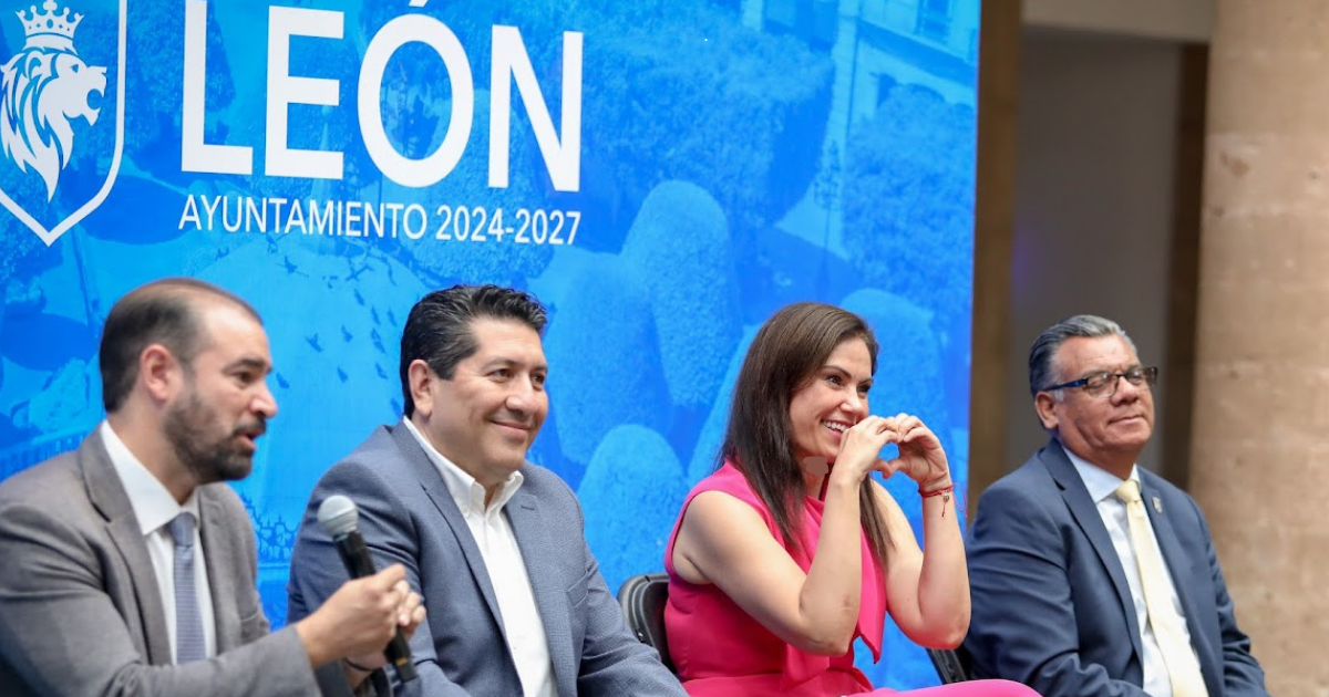 León multiplica inversión en becas: educación, la ruta hacia el futuro