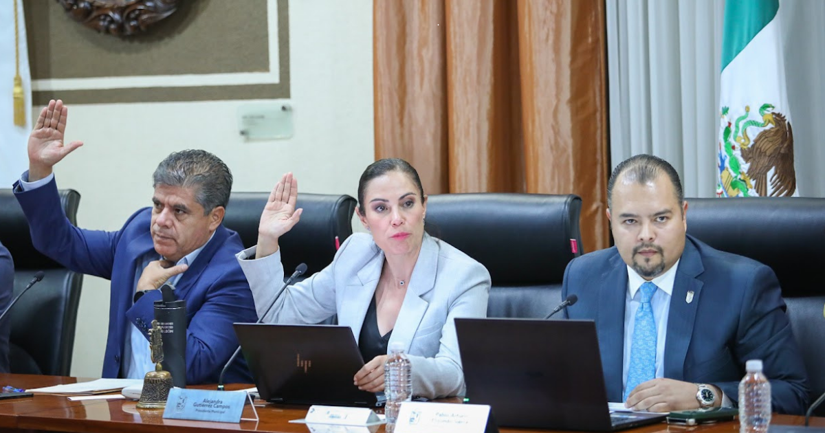 León avanza: familias logran certeza jurídica en vivienda