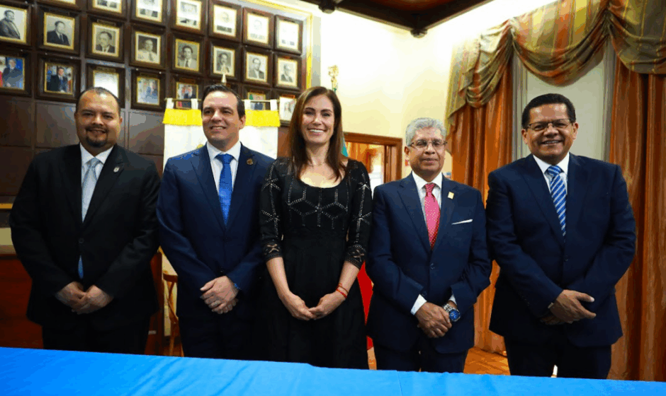 Primer Informe León