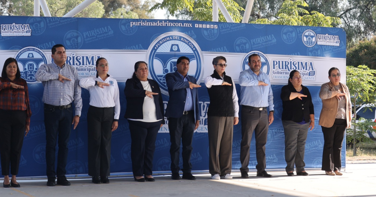 Purísima del Rincón construye estacionamiento seguro para estudiantes del CECyTE
