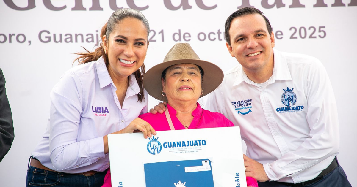 Libia Dennise transforma comunidades con obras y certeza jurídica en Tarimoro y Juventino Rosas