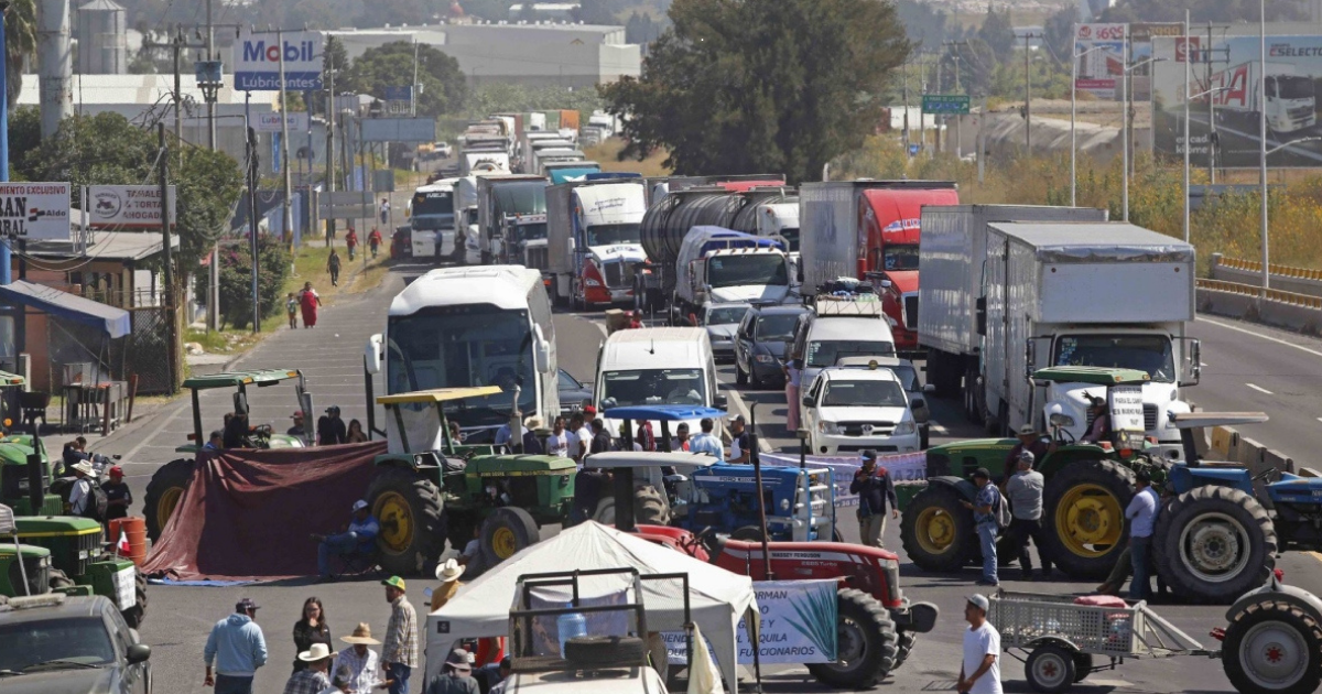 Alertan por bloqueos carreteros en Guanajuato este 24 de noviembre