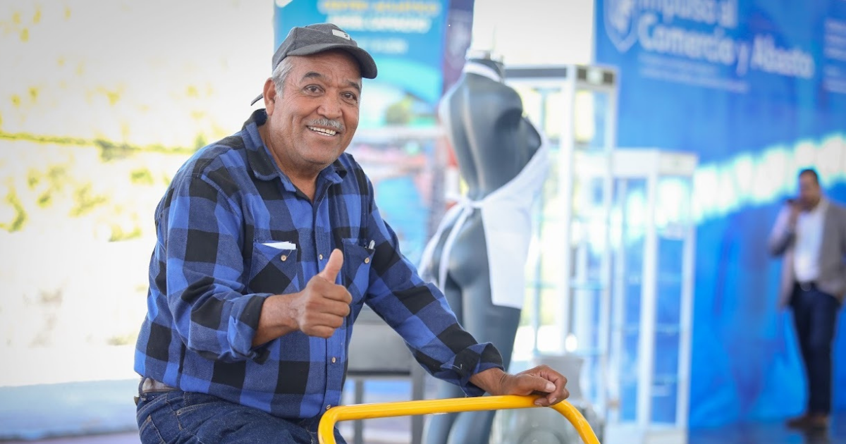 Impulso a emprendedores en León fortalece la economía local