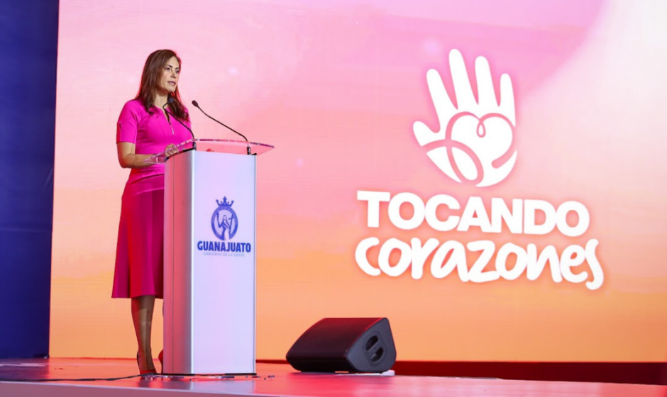 Tocando Corazones León