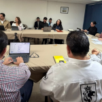 Grava suelta provoca accidentes en el Eje Metropolitano y alerta a conductores