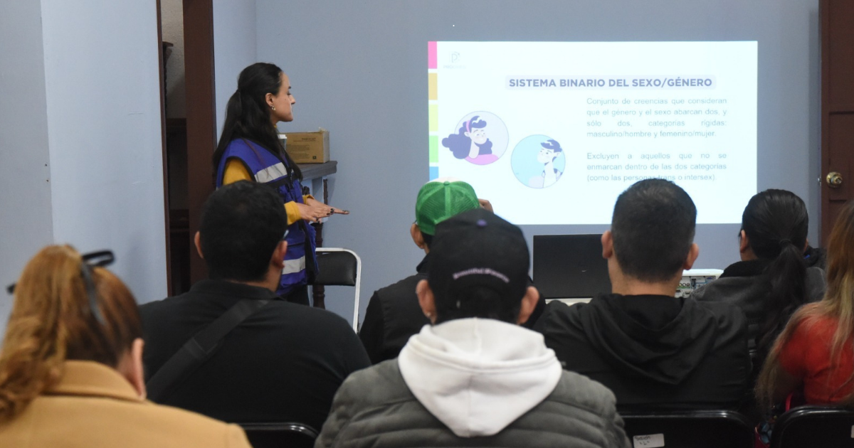 Irapuato impulsa espacios inclusivos con capacitación para atención a la población LGBTQ+