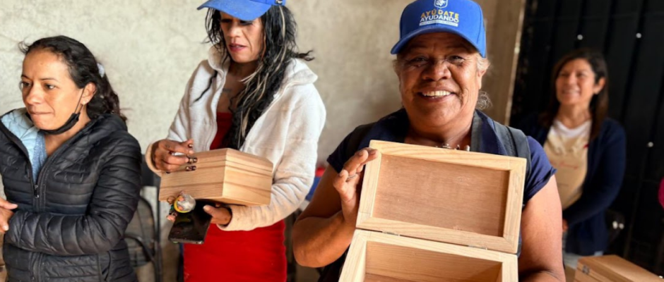 Ayúdate Ayudando León