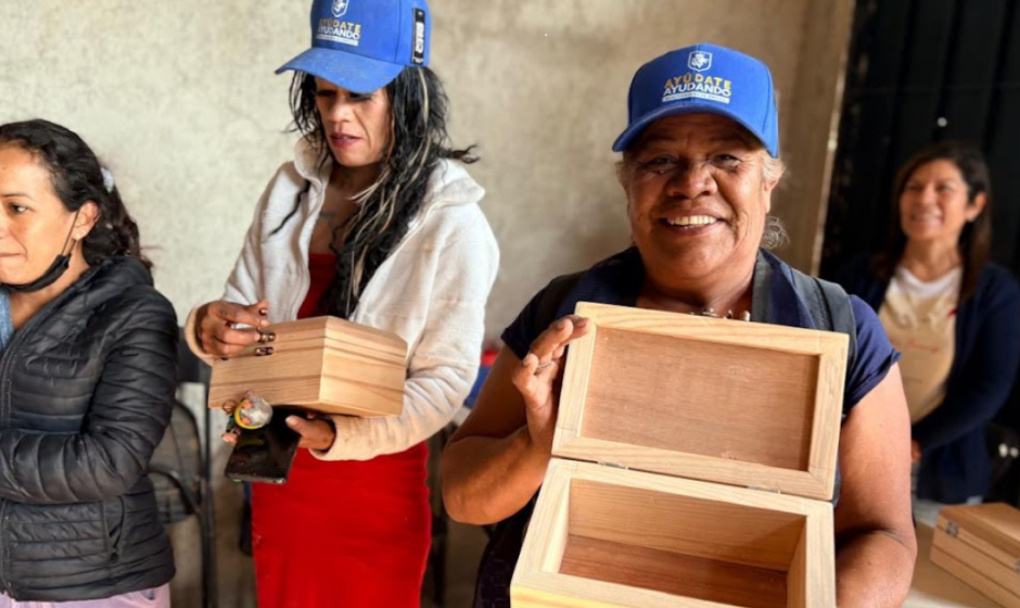 Ayúdate Ayudando León