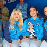 Encendido del Árbol en León ilumina la ciudad con tradición, magia y unión familiar