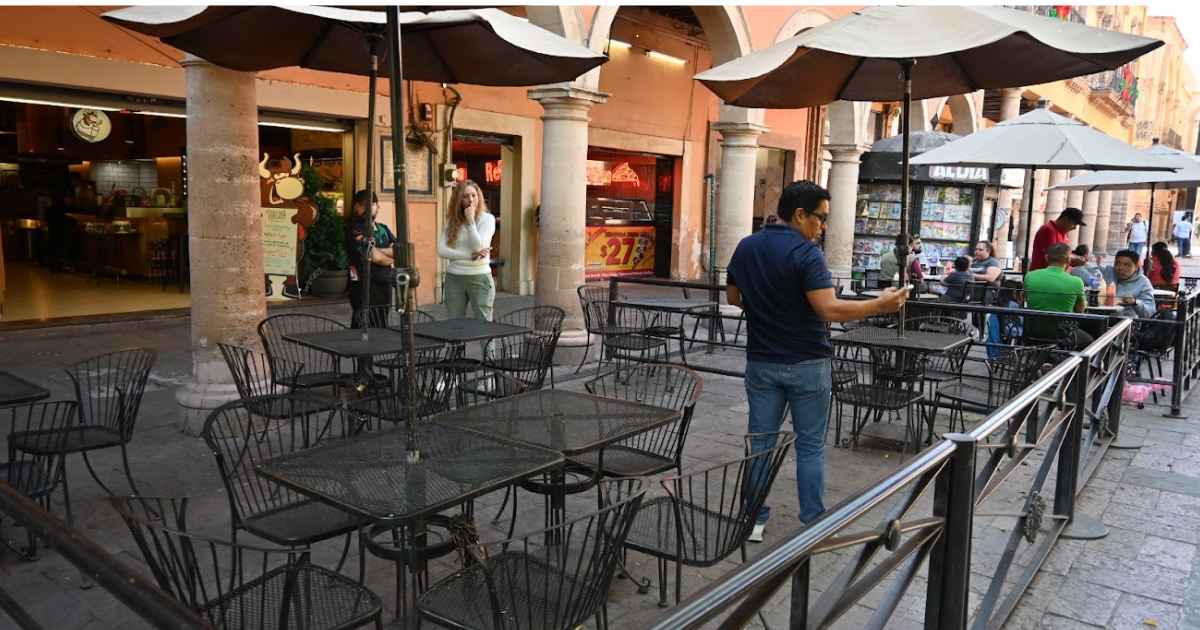 Unificación de terrazas en el Centro Histórico de León mejora imagen urbana y experiencia turística