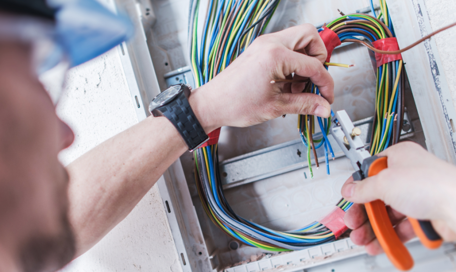 Mantenimiento CFE León