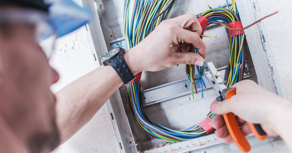 Mantenimiento CFE en León: habrá corte de luz nocturno en la zona centro