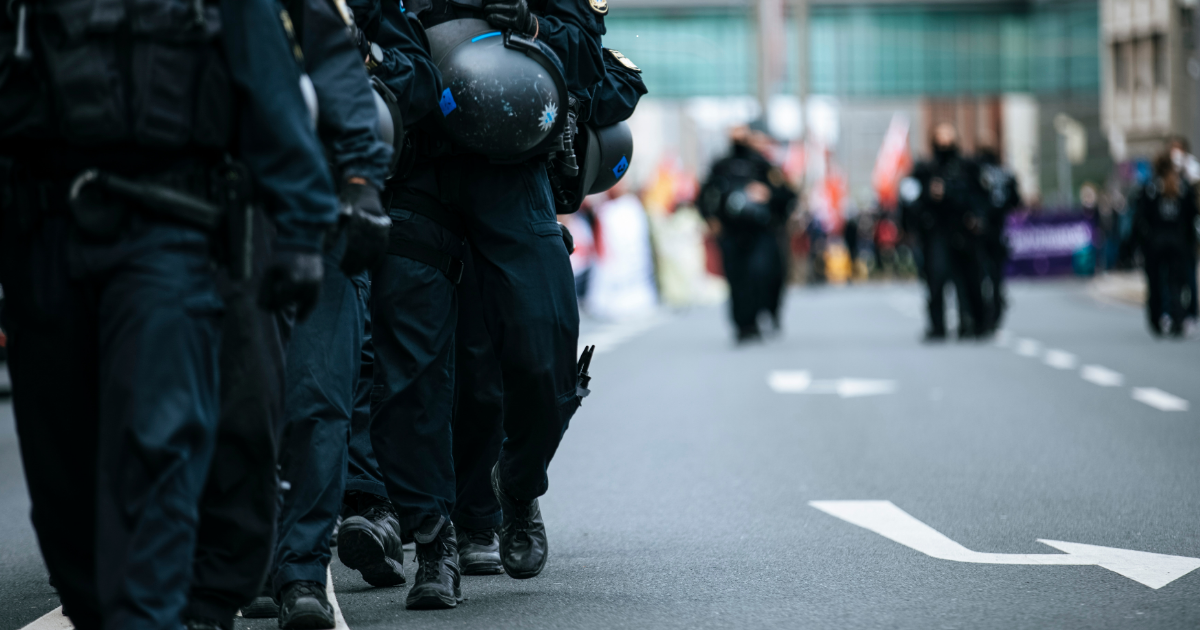Policía de León detiene a dos hombres con droga y presunta relación con extorsión