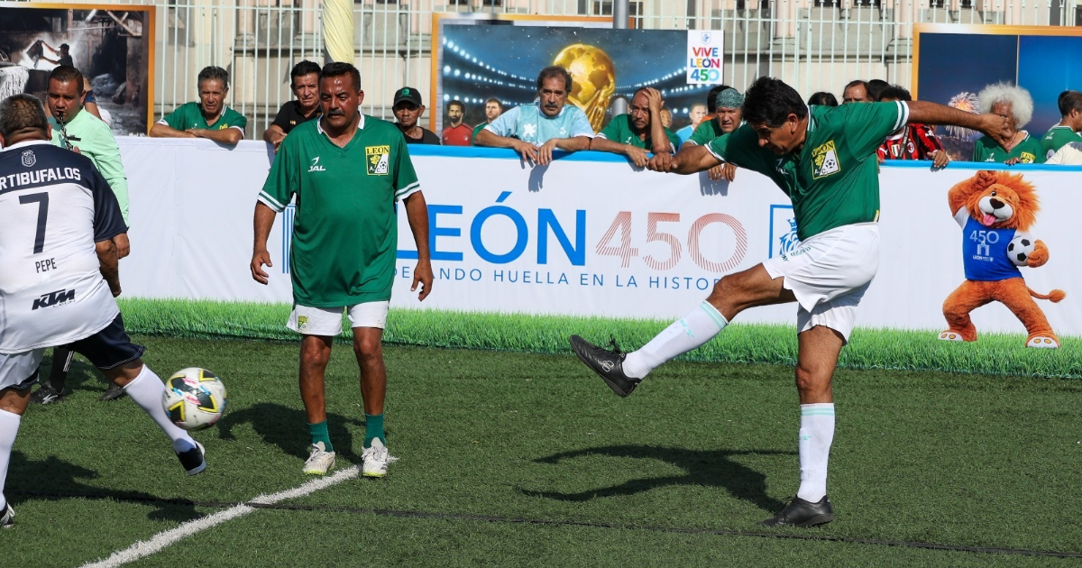 Leyendas del futbol León protagonizan histórico duelo en Semana Santa