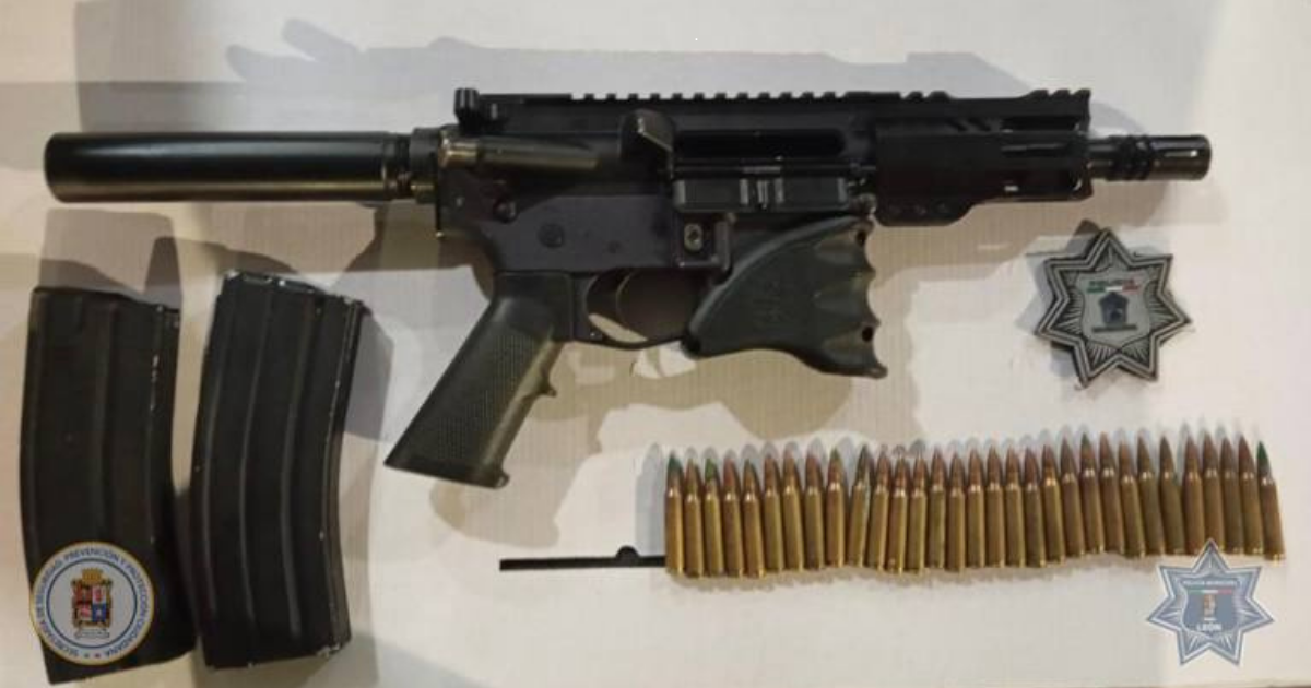 Detención por arma de uso exclusivo en León: aseguran rifle y cartuchos en El Retiro