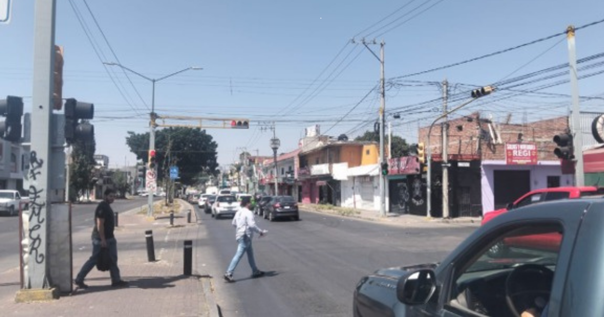 Mantenimiento semáforos León mejora seguridad vial en bulevar Vicente Valtierra