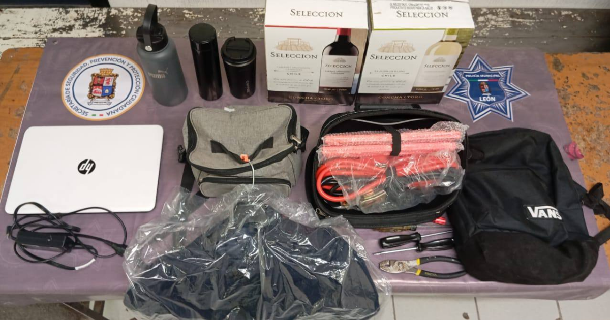 Detención por robo a vehículo en León: C4 frustra delito en plaza comercial