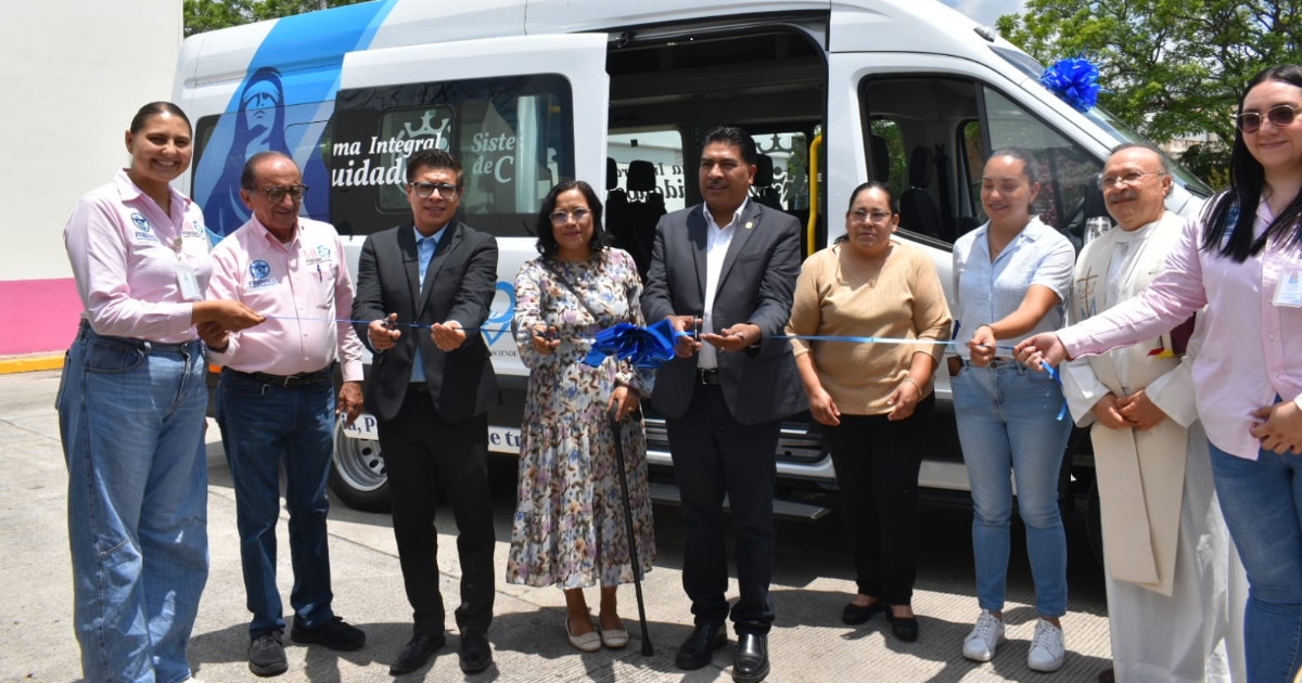 Feria de Salud fortalece la rehabilitación e inclusión en Purísima del Rincón con nueva unidad móvil y equipamiento