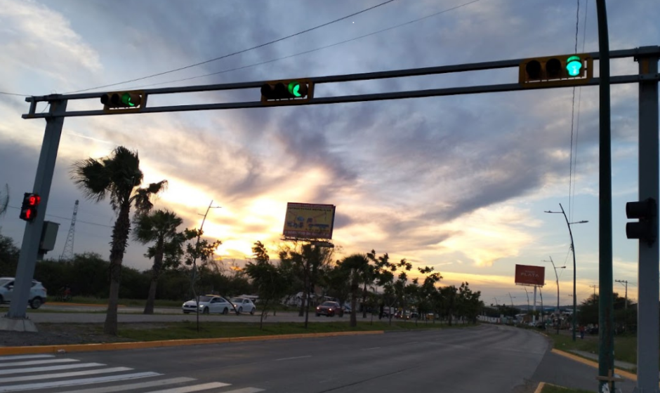 Nuevo cruce semaforizado