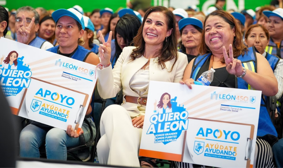 con empleo y capacitación